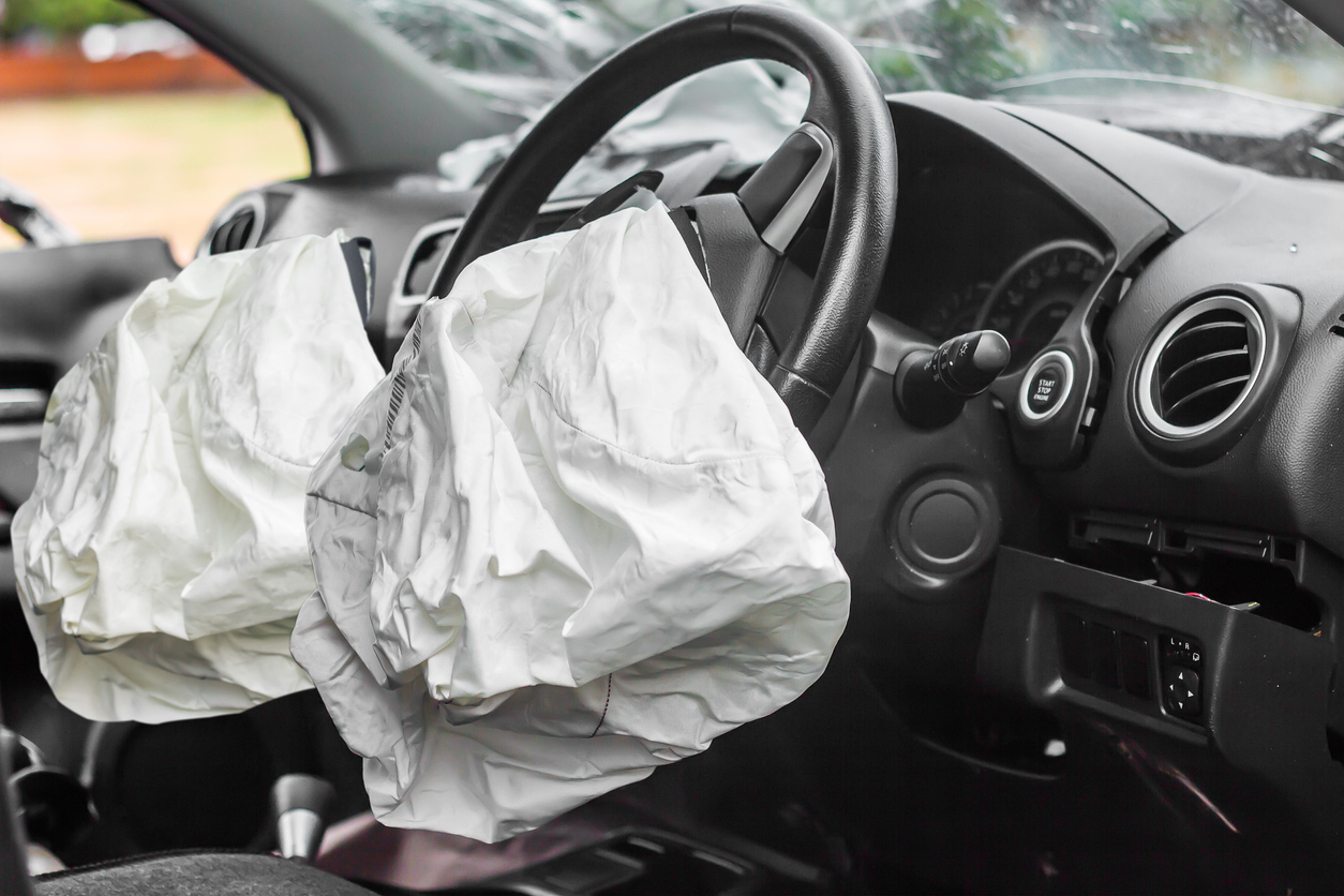 If Airbags Did Not Deploy in a Clearwater, FL, Car Accident, Is the Car Company Liable?