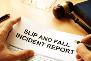 How Can Roman Austin Personal Injury Lawyers Help You After an Airport Trip And Fall in Tampa? 